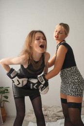 Boxing in mini skirts - Zoe vs Alisha - 118 Images